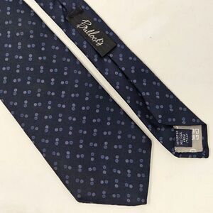 GIVENCHY GENTLEMAN PARIS SILK TIE NAVY BLUE POLKA DOT 3.25" X 58"